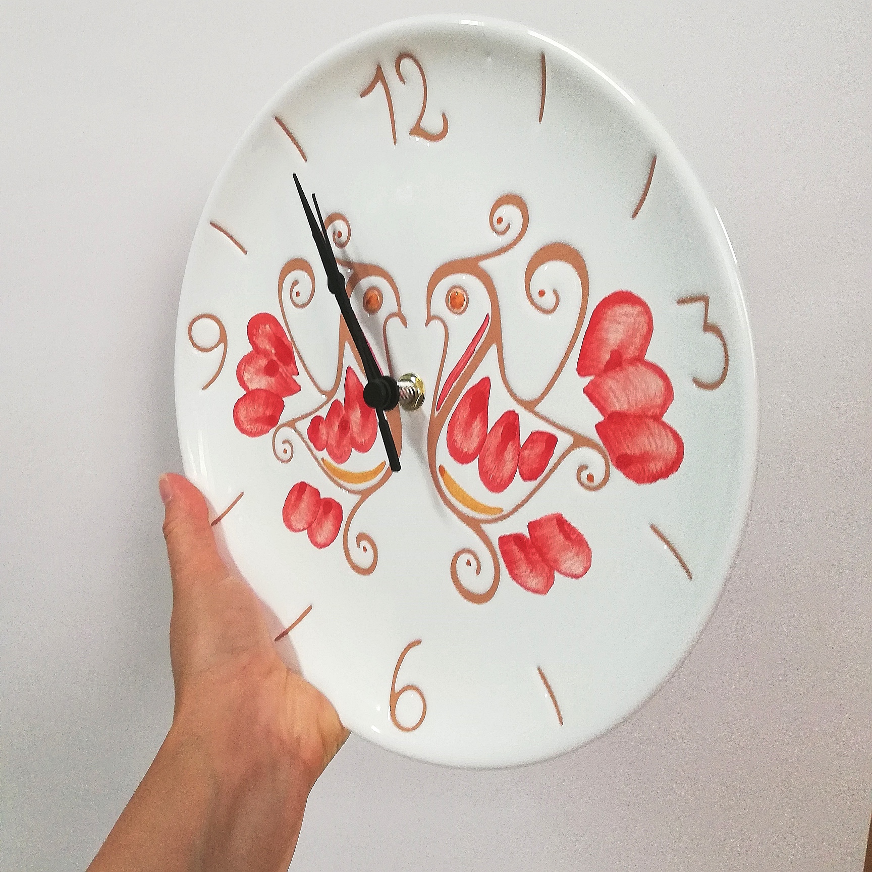 Orologio Tondo "Pavoncella Tradizionale" Rosso 25 cm - immagine 2